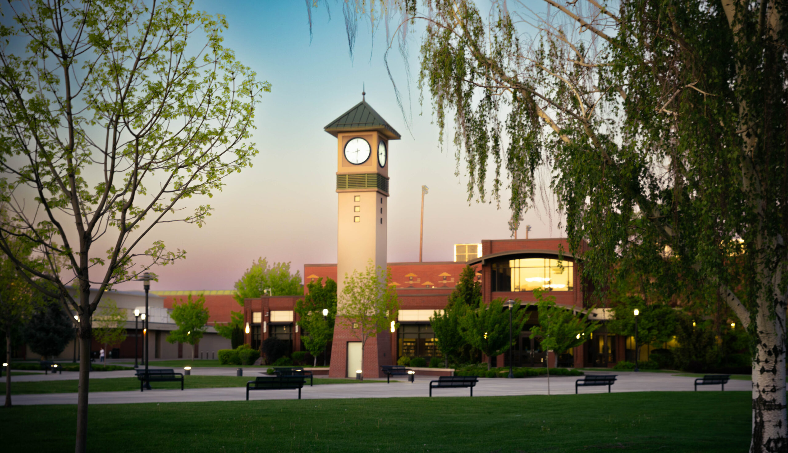 An early spring evening on the Yakima campus.